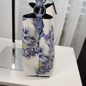 Small town bucket bag in signature canvas with kaffe fassett print clearance